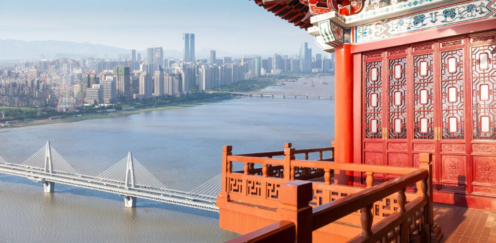 Digital Insurance Grown 20 Times but Traditional Channels Still Dominant in China China Insurtech-min