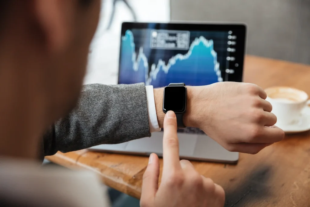 How to Monitor Hong Kong Markets Across Time Zones